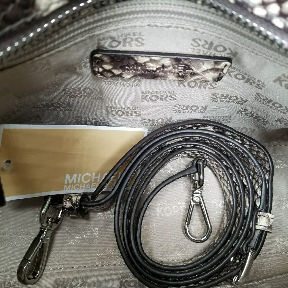 NWT Michael Kors Dillon Natural Medium Satchel - Picture 7 of 8